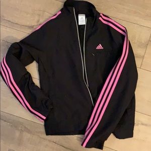 Adidas windbreaker jacket. In great condition.